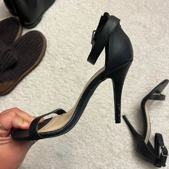 Anne Michelle Enzo Pump - Picture 7 of 7